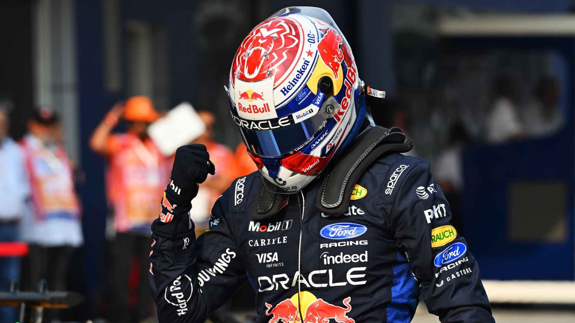 Max Verstappen firar efter Bahrains Grand Prix 2026