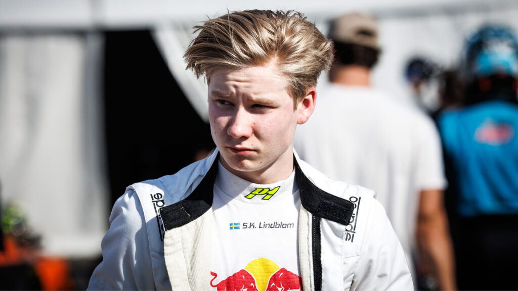 Scott Kin Lindblom inför premiären i brittiska F4 på Donington Park